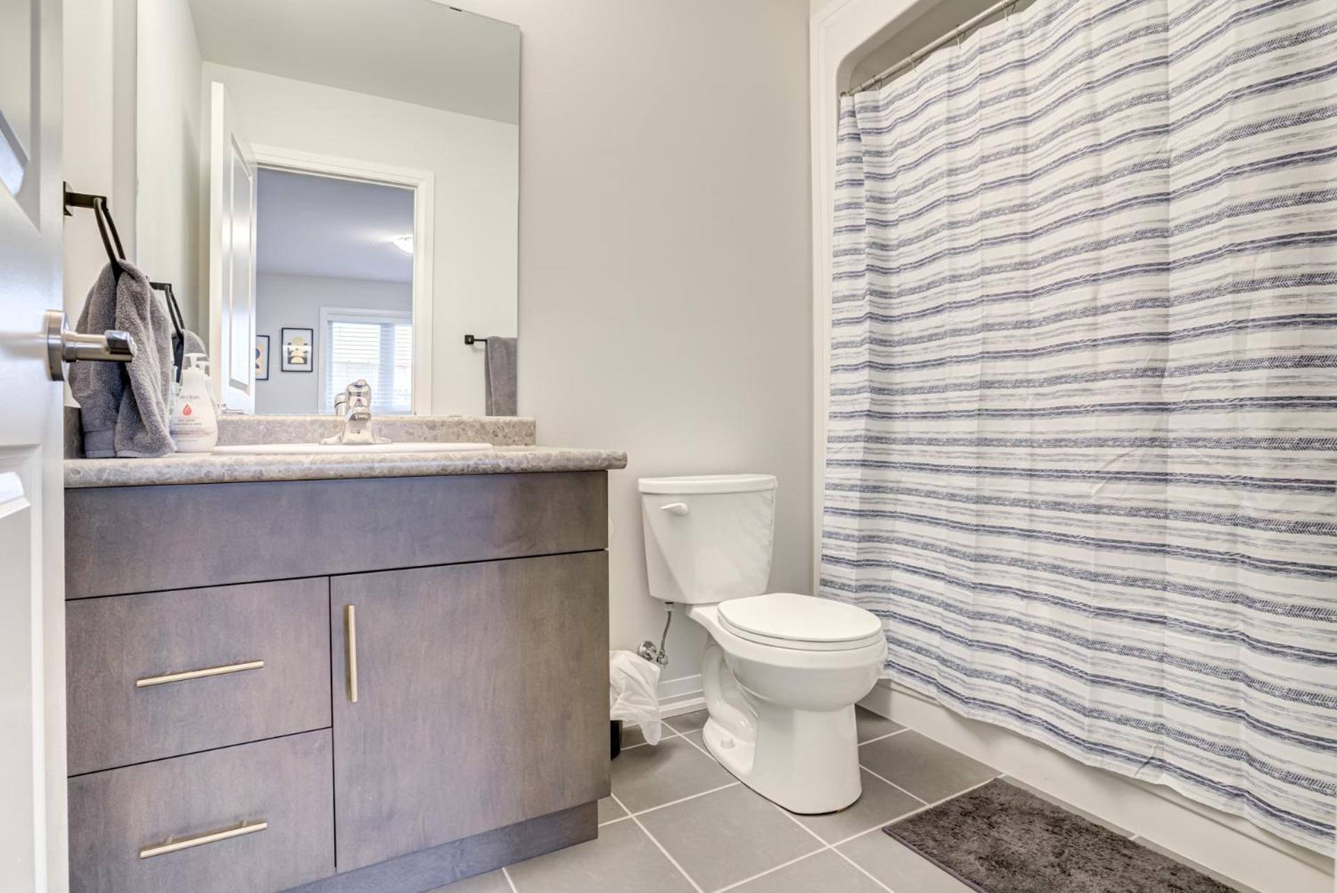 Luxury Living At The Falls - 4 Bed House Niagara Falls Exterior photo